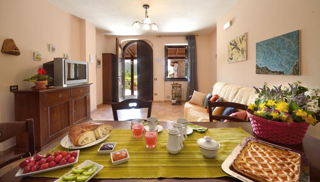 Agriturismo San Severo Пассиньяно-суль-Тразимено Экстерьер фото